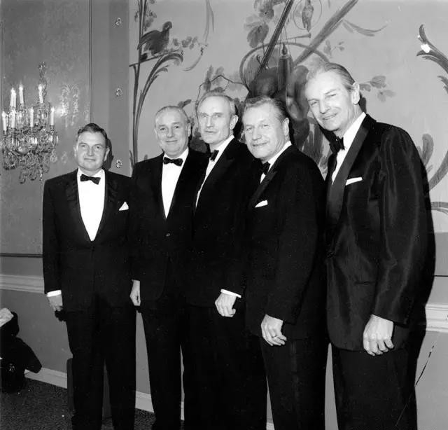 3 th&aacute;i độ sống quyết định sự gi&agrave;u ngh&egrave;o của cuộc đời: Kh&ocirc;ng ai m&atilde;i giậm ch&acirc;n một chỗ, tiến xa tới đ&acirc;u do ch&iacute;nh bạn quyết định - Ảnh 2.