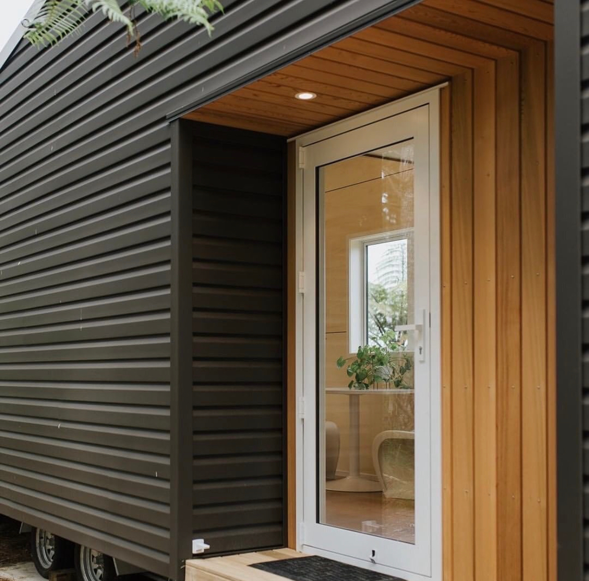 Ngôi nhà nhỏ xíu chưa đến 24m² nhưng bên trong tiện nghi, chẳng thiếu ...
