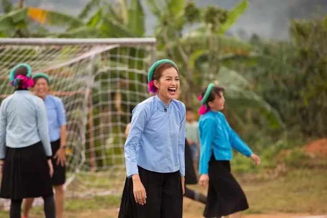 Mẹ ruột kín tiếng của Ngọc Châu - Tân Hoa hậu Hoàn vũ Việt Nam: Chồng mất sớm, một mình nuôi dạy con từ nhỏ - Ảnh 3.