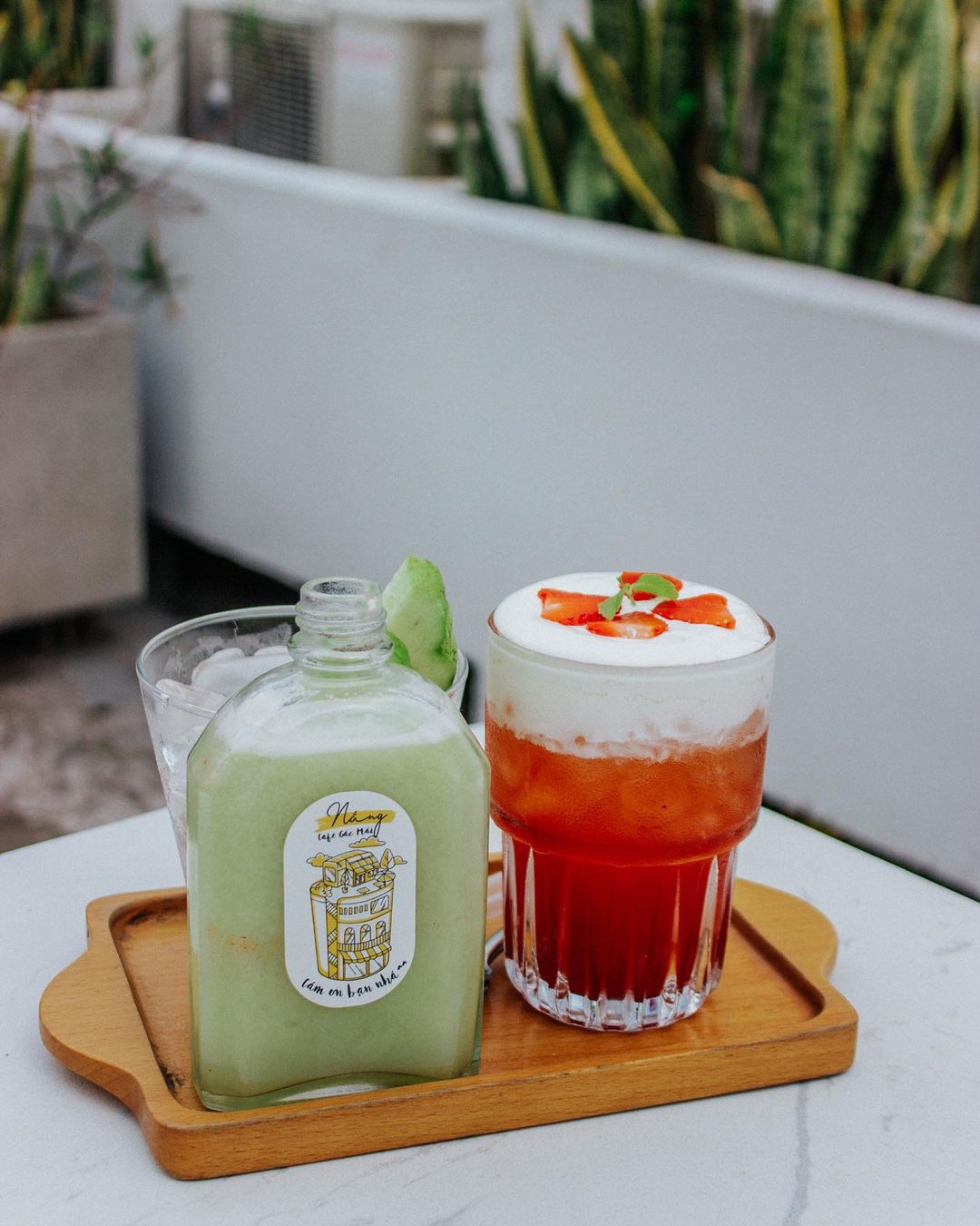 4 qu&aacute;n cafe rooftop cực đ&ocirc;ng ở TP.HCM: Kh&ocirc;ng gian đẹp, lại săn được ho&agrave;ng h&ocirc;n - Ảnh 2.