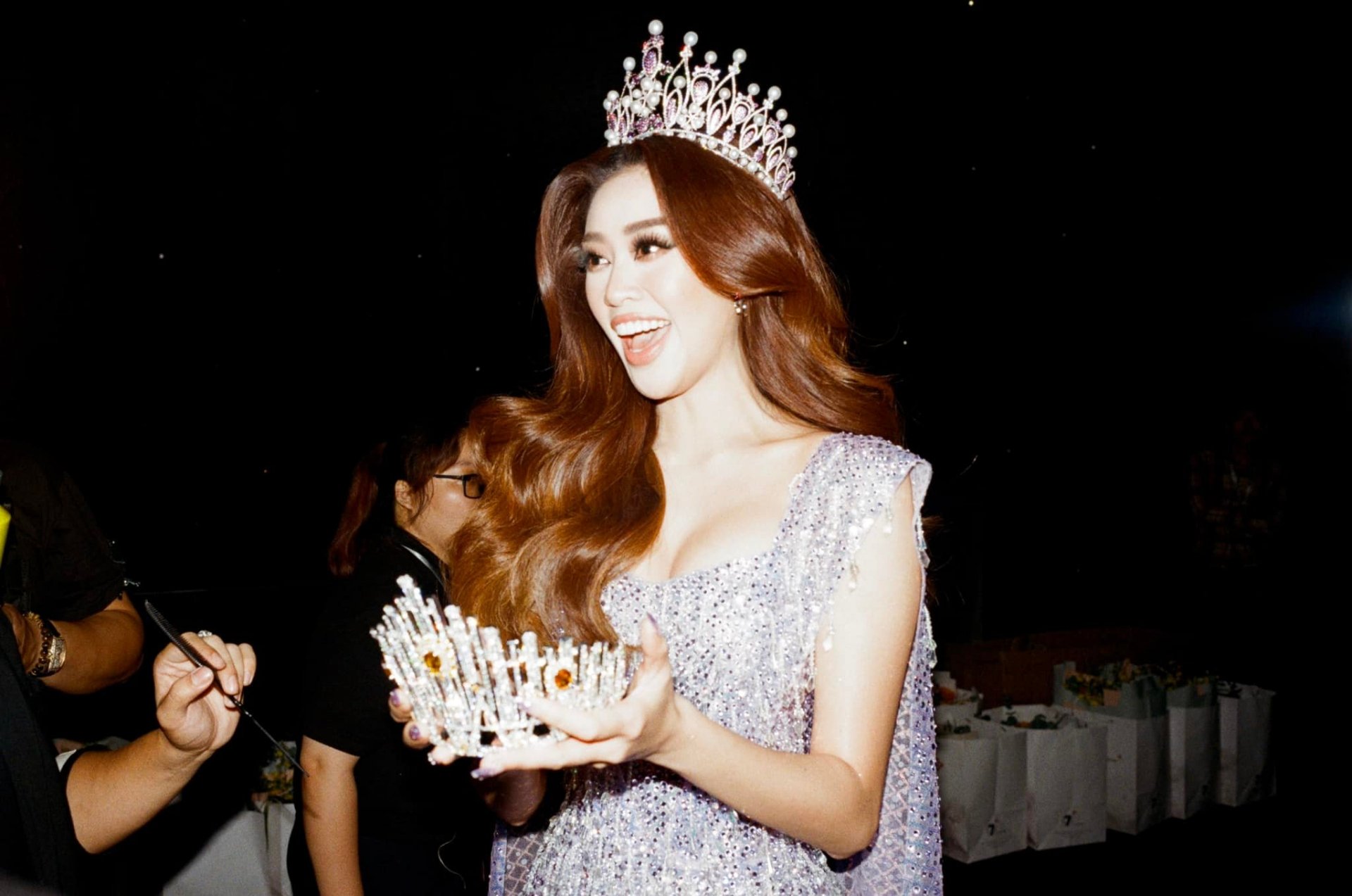 Khánh Vân tiếp bước Phạm Hương - Hoàng Thùy, đoạn tình với đơn vị quản lý Miss Universe Vietnam - Ảnh 3. Khánh Vân tiếp bước Phạm Hương - Hoàng Thùy, đoạn tình với đơn vị quản lý Miss Universe Vietnam - Ảnh 3.