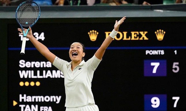 Serena Williams thua sốc trước tay vợt gốc Việt tại Wimbledon  - Ảnh 1.
