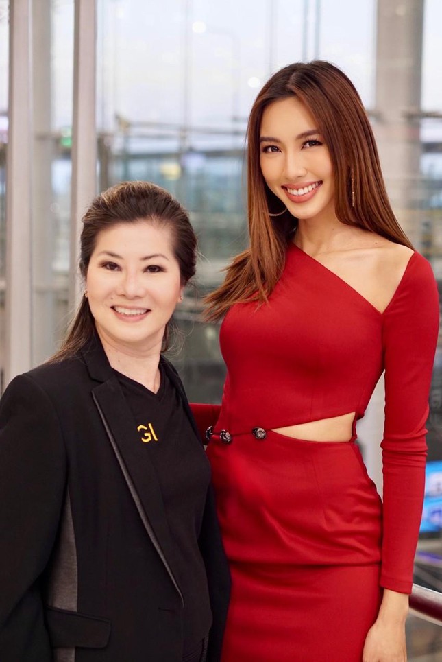 Đương kim Hoa hậu Hoà bình Thái Lan sang Việt Nam dự họp báo khởi động Miss Grand Vietnam 2022 - Ảnh 5.