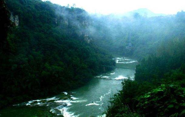 Red river in China: It changes color in the rain, the drink made from this river water is well known - Photo 7.