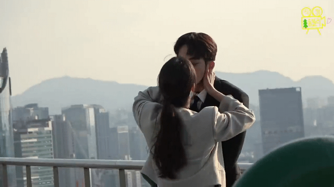 Nam Joo Hyuk criticized Suzy's lack of charm, the audience was outraged - Photo 2. Nam Joo Hyuk criticized Suzy's lack of charm, the audience was outraged - Photo 2.