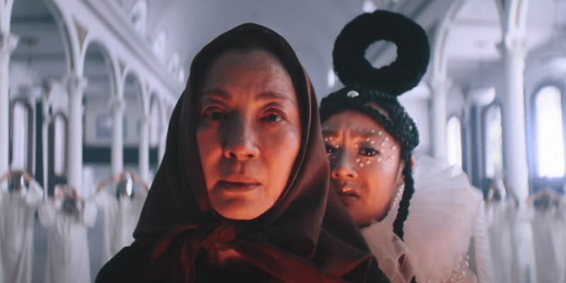 Everything Everywhere All at Once: Khi mọi thứ dần trở nên vô nghĩa, hãy tử tế! - Ảnh 7. Everything Everywhere All at Once: Khi mọi thứ dần trở nên vô nghĩa, hãy tử tế! - Ảnh 7.