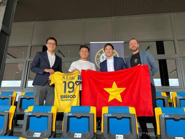 Giới chuyên môn nhận định thế nào về cơ hội của Quang Hải tại Pau FC?  - Ảnh 2.