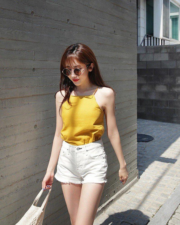 Mê diện quần short mà chưa biết 10 công thức phối đồ này, style hè khó thăng hạng - Ảnh 3.