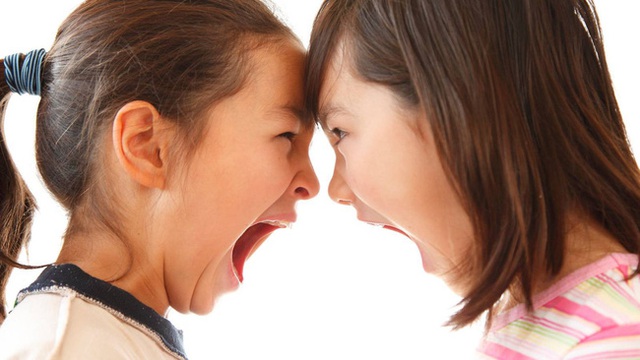 5 dấu hiệu cảnh báo con bạn đang có những tình bạn không lành mạnh: Cha mẹ cần can thiệp ngay trước khi quá muộn! - Ảnh 4.