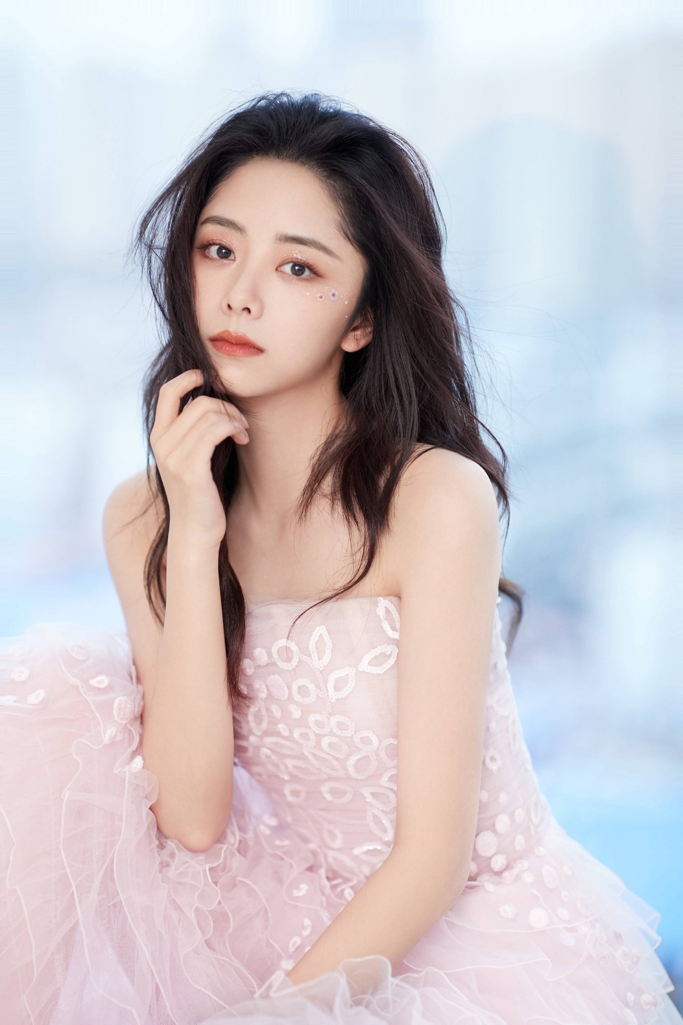 Bất ngờ danh sách dàn sao nữ thế hệ 1990 địa vị cao nhất Trung Quốc, Nhiệt Ba và Dương Tử lại thua Châu Đông Vũ - Ảnh 7. Bất ngờ danh sách dàn sao nữ thế hệ 1990 địa vị cao nhất Trung Quốc, Nhiệt Ba và Dương Tử lại thua Châu Đông Vũ - Ảnh 7.