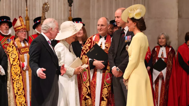 A special moment shows that Princess Kate is loved by her husband's parents and delicate gestures of the royal bride - Photo 1.