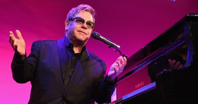 Constantly delaying the tour, what is happening with singer Elton John?  - Photo 6.