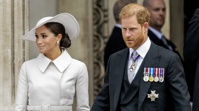 Ngày cuối cùng đại lễ Bạch Kim: Meghan hé lộ thông tin mới gây chú ý, Công nương Kate tung bộ ảnh chiếm trọn spotlight - Ảnh 5.