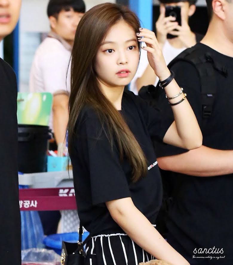 BLACKPINK kh&ocirc;ng cần lớp phấn son m&agrave; vẫn xinh đẹp xuất ch&uacute;ng v&agrave; đ&acirc;y l&agrave; minh chứng r&otilde; r&agrave;ng nhất - Ảnh 4.