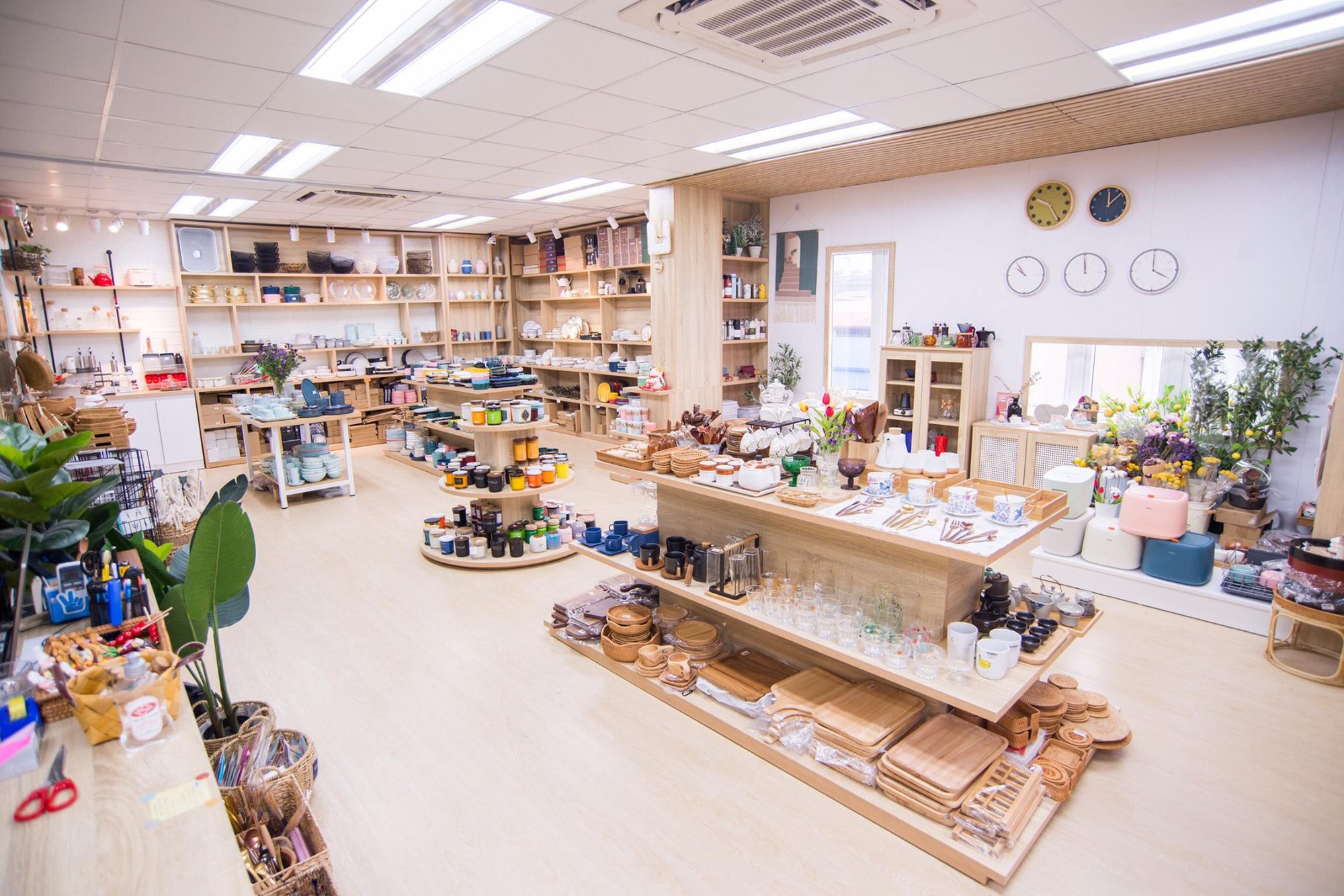 Take a tour of Hanoi to discover 4 shops selling decor: From traditional bamboo and rattan patterns to high-quality ceramics, there are enough - Photo 6.