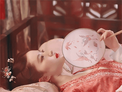 Cảnh hôn mùi mẫn của Lưu Diệc Phi và Trần Hiểu khiến mạng xã hội Trung bùng nổ - Ảnh 4.