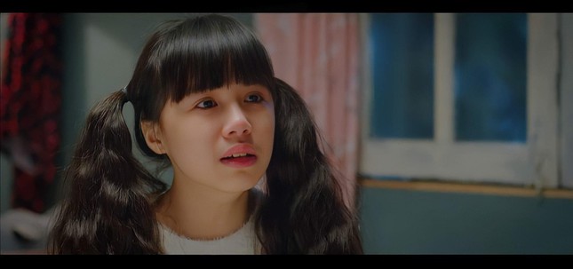 Bé Sam Thương ngày nắng về tiết lộ hậu trường các cảnh quay đẫm nước mắt trong phim - Ảnh 2.