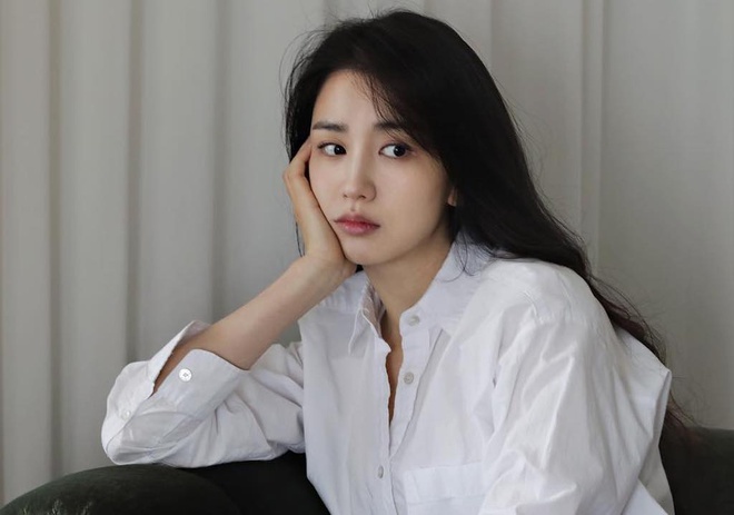 Có mỹ nhân Hàn được ví là bản sao Lưu Diệc Phi: Diễn xuất ăn đứt thần tiên tỷ tỷ nhưng sự nghiệp lại mờ nhạt - Ảnh 2. Có mỹ nhân Hàn được ví là bản sao Lưu Diệc Phi: Diễn xuất ăn đứt thần tiên tỷ tỷ nhưng sự nghiệp lại mờ nhạt - Ảnh 2.