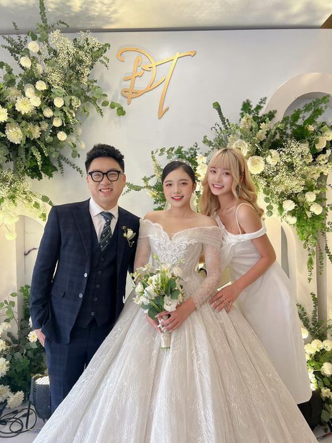 Ngắm nhan sắc xinh đẹp của nữ MC hot nhất Li&ecirc;n Qu&acirc;n Mobile trong lễ cưới - Ảnh 4.