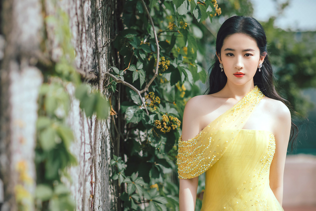 Liu Yifei: From a billion-dollar fairy to Hollywood and a makeover after 16 years, a whole decade only openly loved a Korean actor - Photo 7. Liu Yifei: From a billion-dollar fairy to Hollywood and a makeover after 16 years, a whole decade only openly loved a Korean actor - Photo 7.