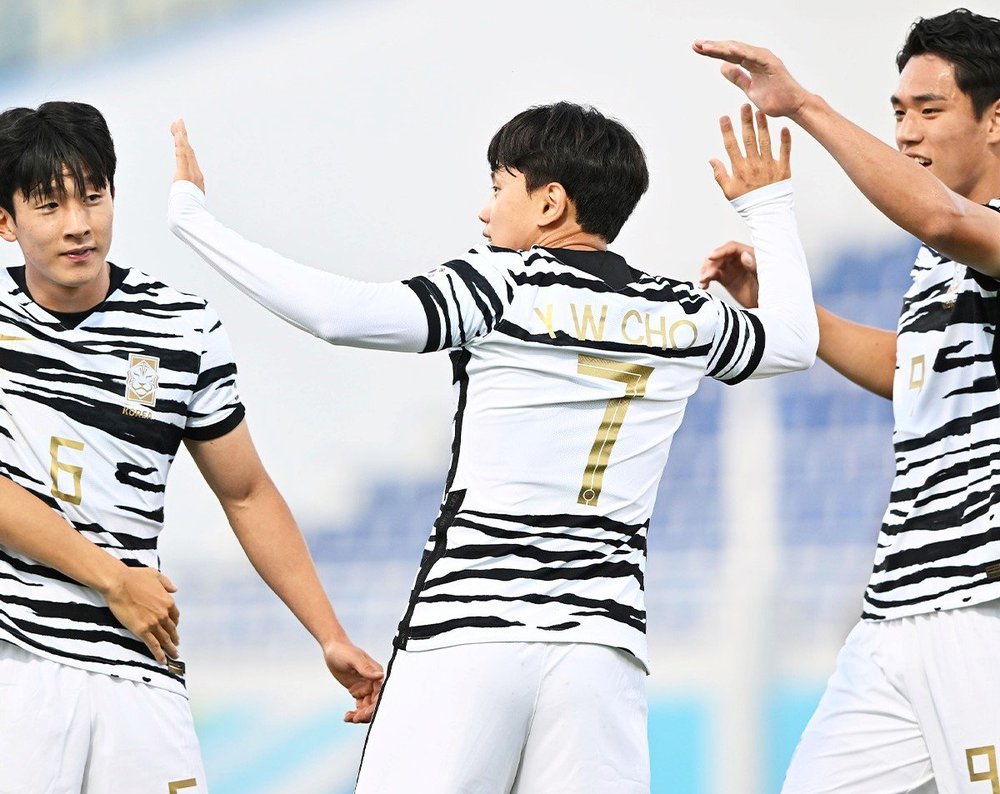 Korean stars voiced their explanation after the suspicion of deliberately drawing U23 Vietnam - Photo 1.