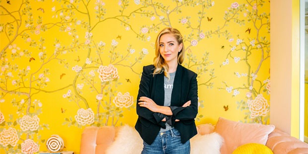 Whitney Wolfe Herd: From a schoolgirl selling bags to raise funds to a powerful businessman of a dating app empire - Photo 1.