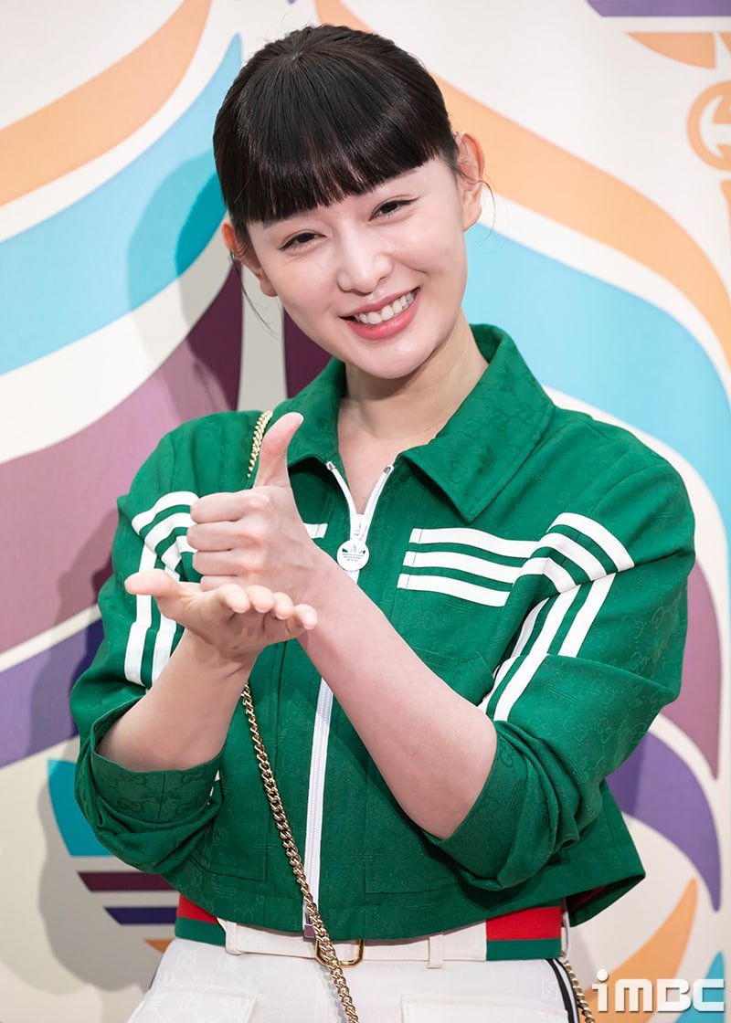 Sao Hàn nô nức dự sự kiện: Kim Ji Won siêu tươi bên tóc mới, Miyeon ấn tượng với đôi mi cong, Ahn Yujin tiểu thư ngọt ngào - Ảnh 1. Sao Hàn nô nức dự sự kiện: Kim Ji Won siêu tươi bên <a href='https://www.thegioitoc.top' target='_blank'>tóc</a> mới, Miyeon ấn tượng với đôi mi cong, Ahn Yujin tiểu thư ngọt ngào - Ảnh 1.