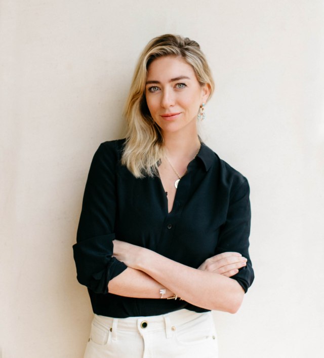 Whitney Wolfe Herd: From a schoolgirl selling bags to raise funds to a powerful businessman of a dating app empire - Photo 3.