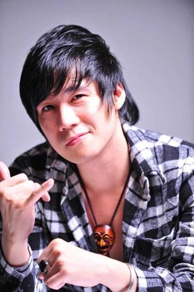 Kh&aacute;nh Phương: Chiếc Khăn Gi&oacute; Ấm l&agrave; ca kh&uacute;c vớt đời m&igrave;nh l&ecirc;n - Ảnh 3.