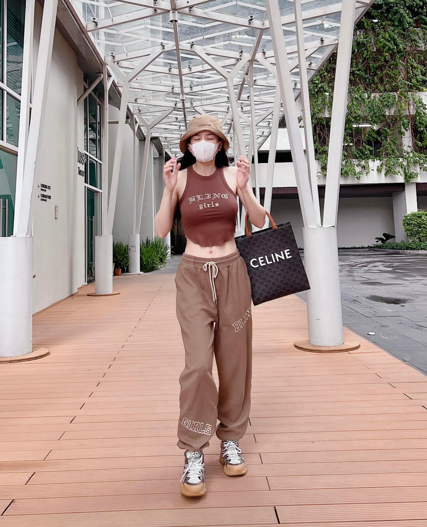 Phong c&aacute;ch thời trang từ c&aacute; t&iacute;nh đến hường phấn của Mie, l&agrave; DJ m&agrave; cứ ngỡ fashionista! - Ảnh 2.