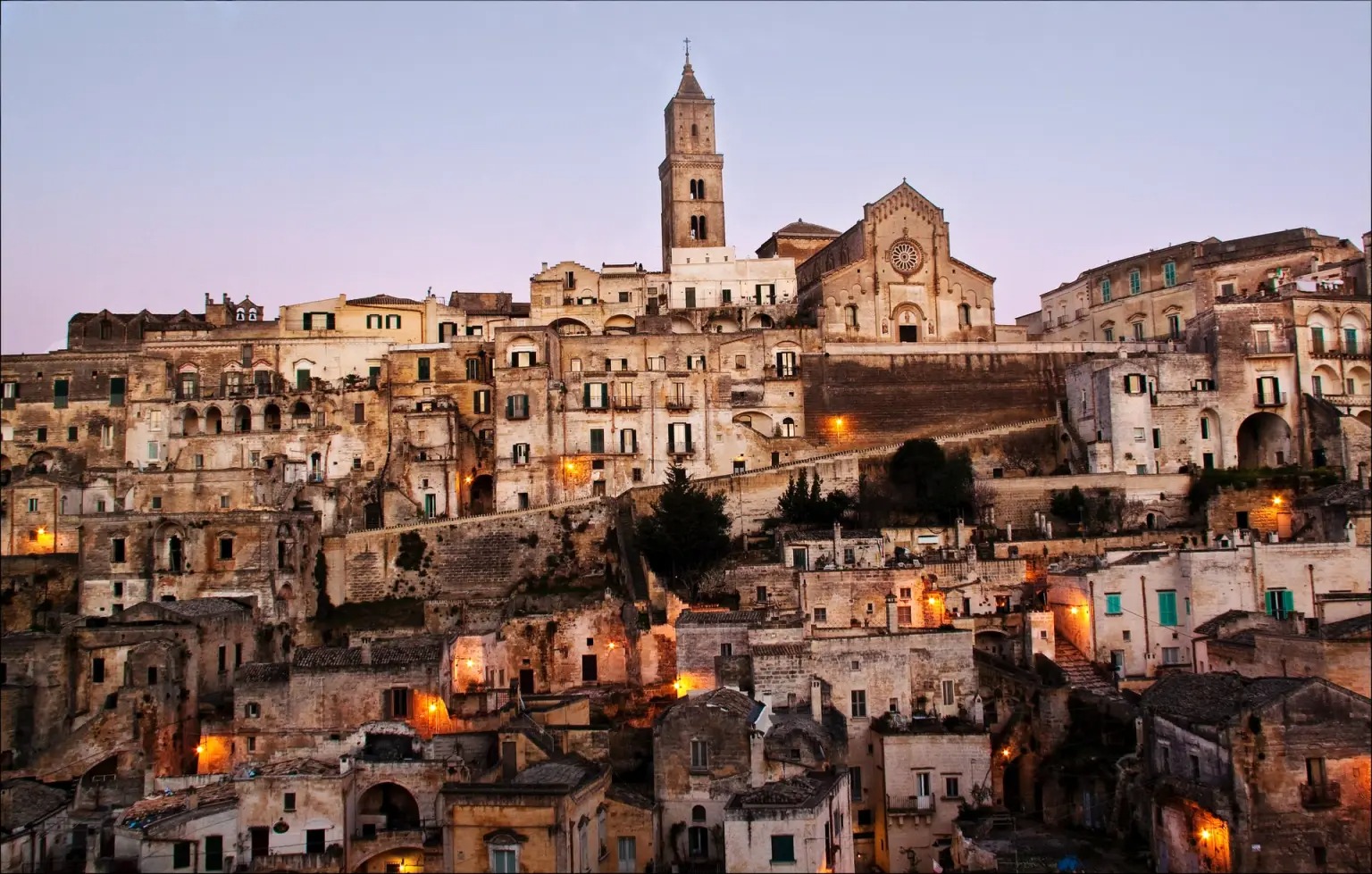 Lost in the strange 9,000-year-old ancient city in Italy and unique in the world - Photo 9.