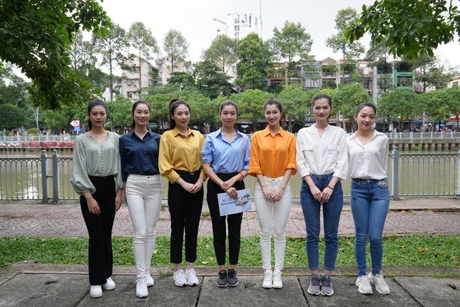 Thí sinh Miss World Vietnam 2022 cắt tóc để ủng hộ bệnh nhân ung thư vú - Ảnh 2.
