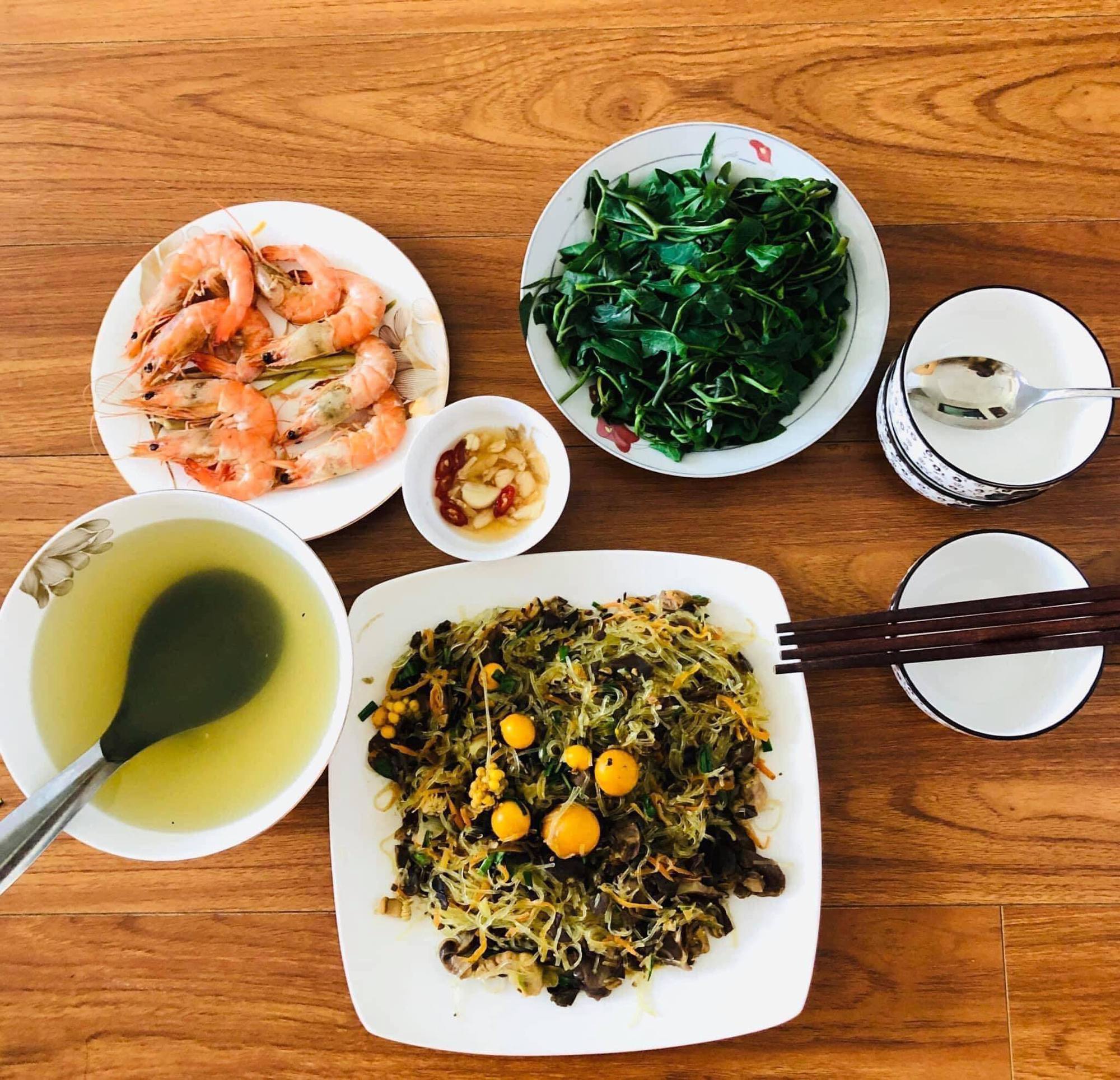 Chi ti&ecirc;u sinh hoạt 3 triệu đồng/th&aacute;ng: Gia đ&igrave;nh th&agrave;nh phố g&acirc;y sốc v&igrave;... vẫn thừa! - Ảnh 3.