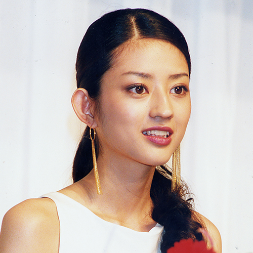 Nữ phụ đẹp nhất nước Nhật: U50 xuống sắc đáng tiếc, bỏ sự nghiệp để chọn gia đình - Ảnh 11.