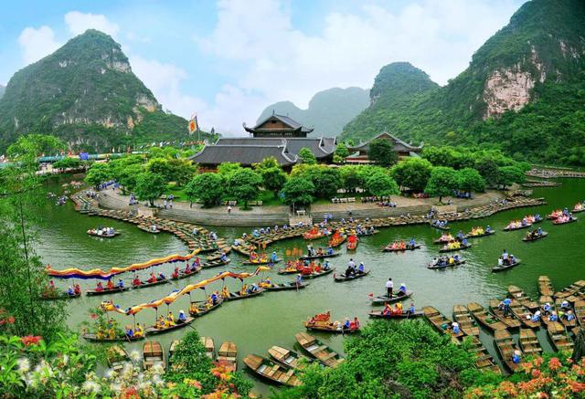 Những địa điểm du lịch nổi tiếng Việt Nam n&agrave;o tr&ecirc;n mẫu hộ chiếu mới? - Ảnh 3.