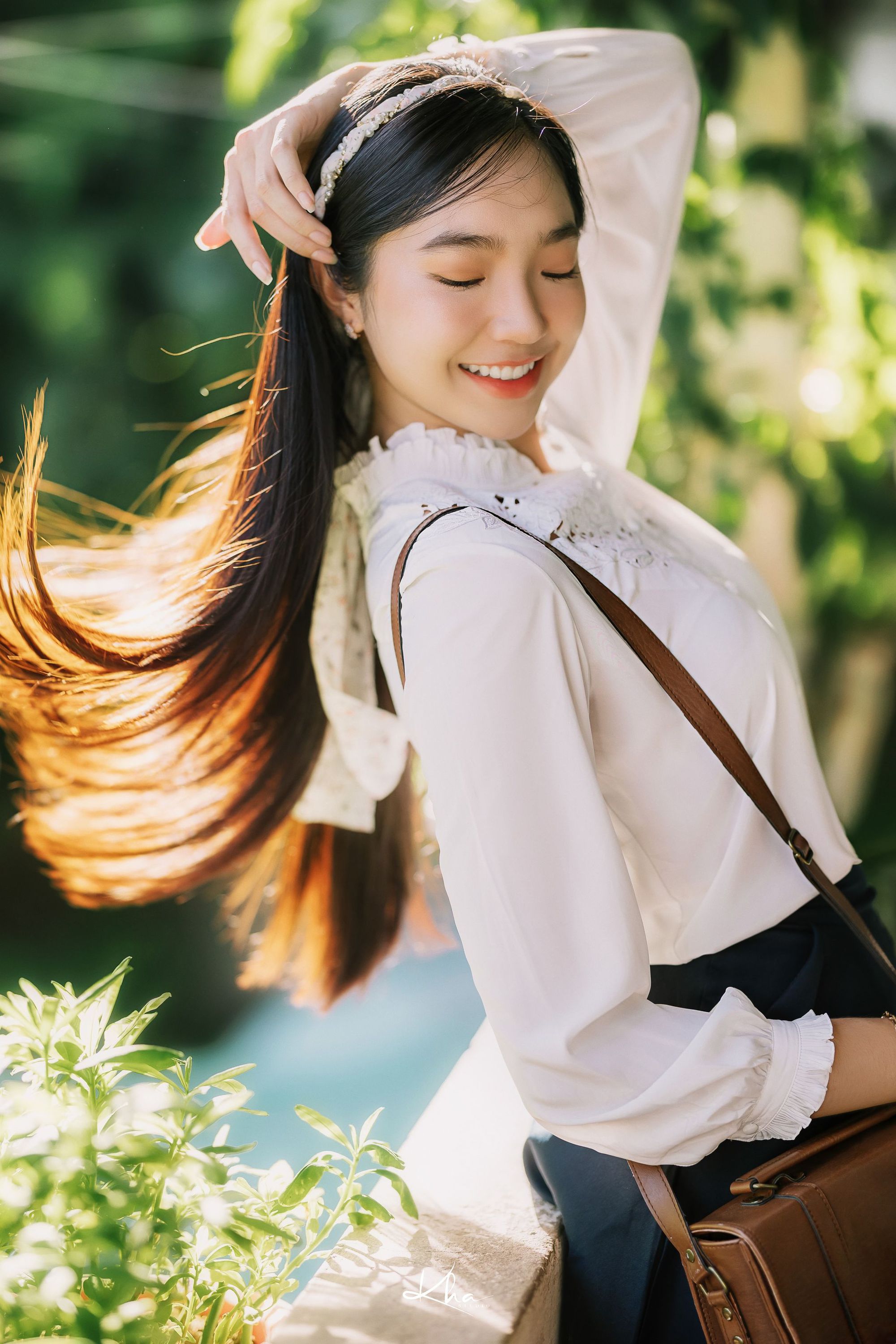 Nữ TikToker xinh như hoa hậu hút triệu view chỉ nhờ nói tiếng Anh: Vốn ngoại ngữ của mình từng như một tờ giấy trắng! - Ảnh 2. Nữ TikToker xinh như hoa hậu hút triệu view chỉ nhờ nói tiếng Anh: Vốn ngoại ngữ của mình từng như một tờ giấy trắng! - Ảnh 2.