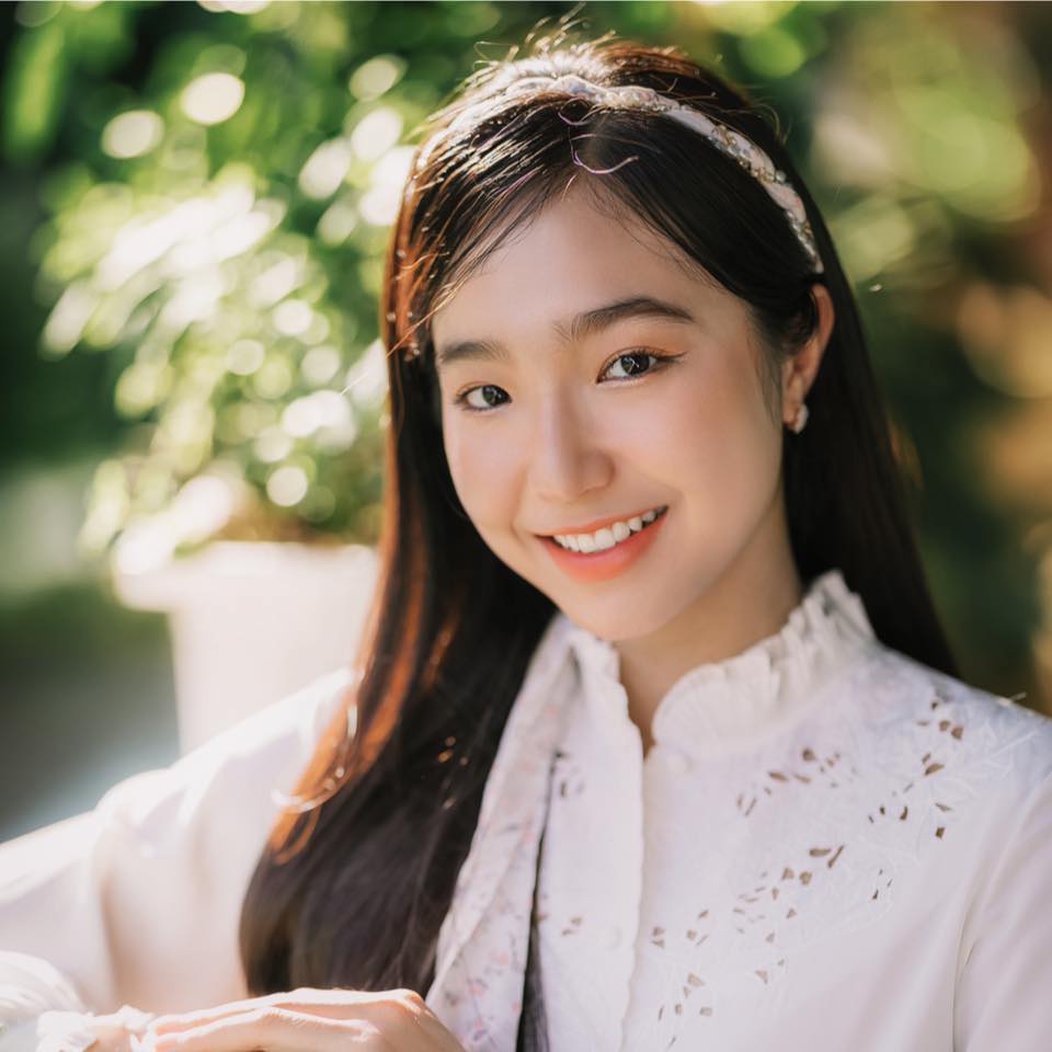 Nữ TikToker xinh như hoa hậu hút triệu view chỉ nhờ nói tiếng Anh: Vốn ngoại ngữ của mình từng như một tờ giấy trắng! - Ảnh 7. Nữ TikToker xinh như hoa hậu hút triệu view chỉ nhờ nói tiếng Anh: Vốn ngoại ngữ của mình từng như một tờ giấy trắng! - Ảnh 7.