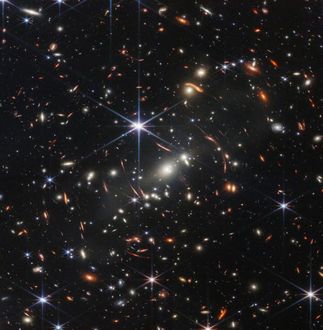 NASA công bố những hình ảnh chưa từng thấy về vũ trụ, mở ra cánh cửa nhìn về hơn 13 tỷ năm trước - Ảnh 1.
