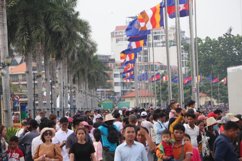Việt Nam đứng đầu về lượng du khách quốc tế đến Campuchia - Ảnh 1.