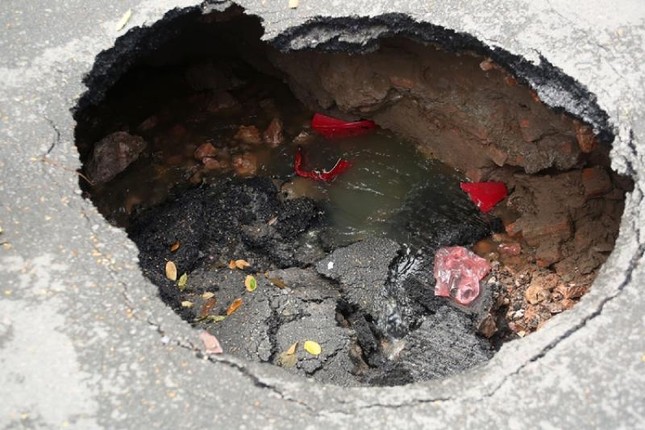 X&aacute;c định nguy&ecirc;n nh&acirc;n hố tử thần tr&ecirc;n đường Nguyễn Hữu Thọ - Ảnh 2.