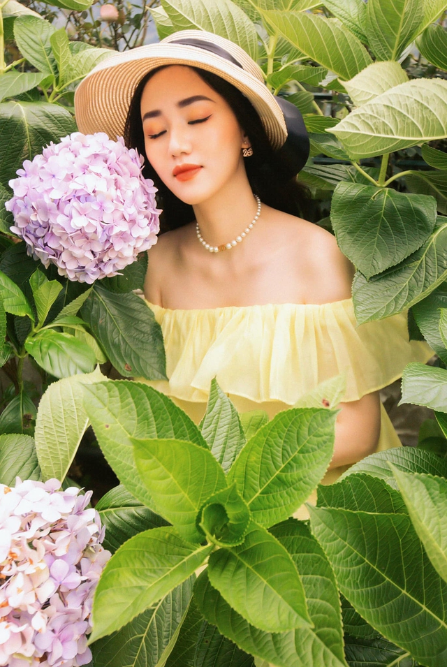 Có một Á hậu Hoa hậu Hoàn vũ giống hệt Dương Trương Thiên Lý, lấy chồng giàu ở nhà chăm con, đoạn tuyệt showbiz - Ảnh 4.