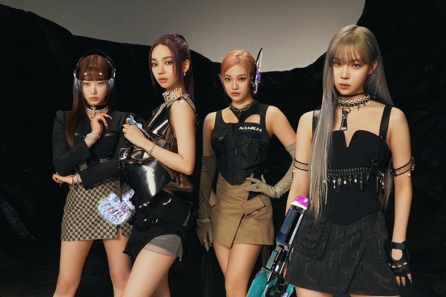 aespa qua từng thời kì: Bùng nổ ngoại hình ngày càng thăng hạng, thành tích còn vượt BLACKPINK ở khoản này! - Ảnh 15. aespa qua từng thời kì: Bùng nổ ngoại hình ngày càng thăng hạng, thành tích còn vượt BLACKPINK ở khoản này! - Ảnh 15.
