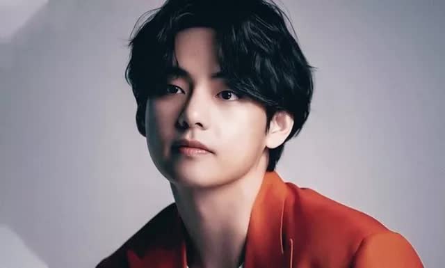 V (BTS) - Nghệ sĩ châu Á duy nhất lọt top 10 người có tầm ảnh hưởng nhất trên Instagram - Ảnh 2.