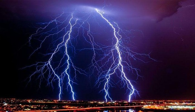 Nhiều người tử vong do s&eacute;t đ&aacute;nh, điều tuyệt đối tr&aacute;nh khi gặp d&ocirc;ng s&eacute;t - Ảnh 1.