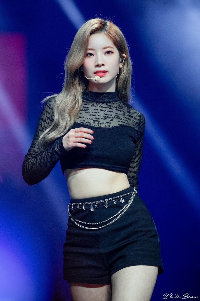 7 nữ idol sở hữu vòng eo con kiến: Không thể thiếu Jennie (BLACKPINK) - Ảnh 3.