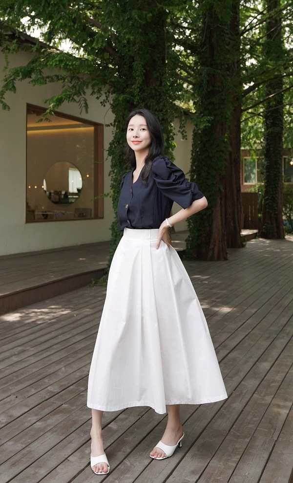7 Mẫu áo mặc với chân váy cho nàng đẹp kiêu sa chốn công sở  Thời trang   Việt Giải Trí