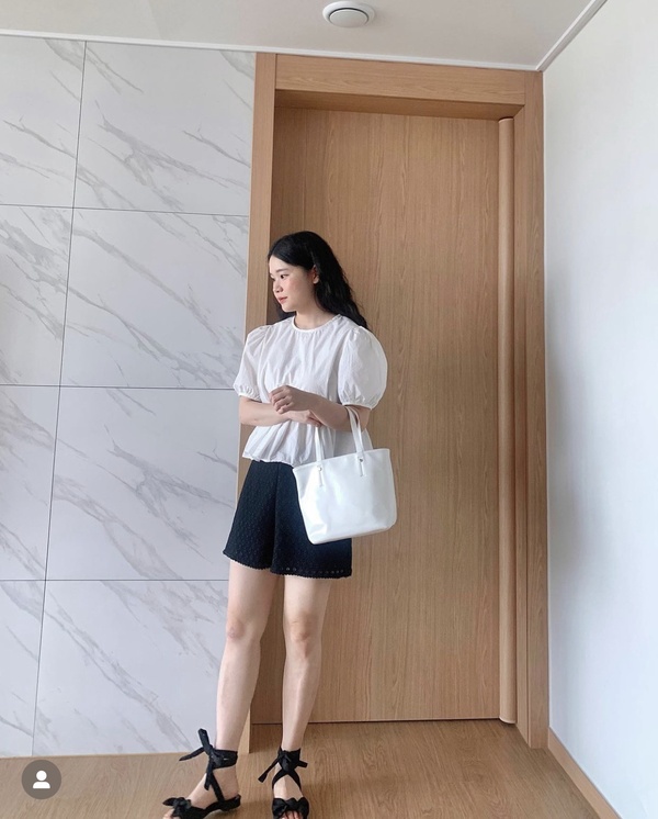 Kho&aacute;c một bộ đồ mất lu&ocirc;n bụng mỡ sồ sề - Ảnh 5.