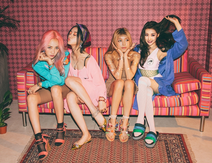 Loạt hit Kpop suýt rơi vào tay người khác: Ca khúc mùa hè của BLACKPINK vốn thuộc về đàn chị, bài của EXO dự định dành cho... nhóm nữ - Ảnh 8. Loạt hit Kpop suýt rơi vào tay người khác: Ca khúc mùa hè của BLACKPINK vốn thuộc về đàn chị, bài của EXO dự định dành cho... nhóm nữ - Ảnh 8.