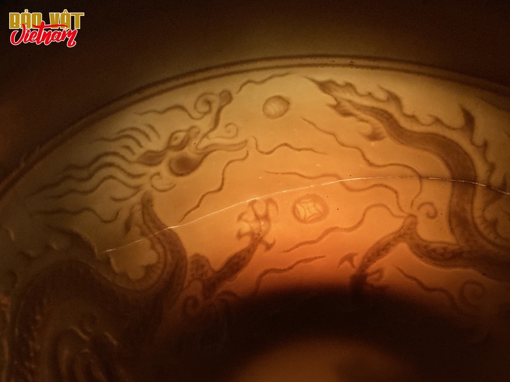 Kỳ diệu chiếc b&aacute;t si&ecirc;u mỏng của Ho&agrave;ng th&agrave;nh Thăng Long: &Aacute;nh s&aacute;ng xuy&ecirc;n qua, soi thấy rồng - Ảnh 6.