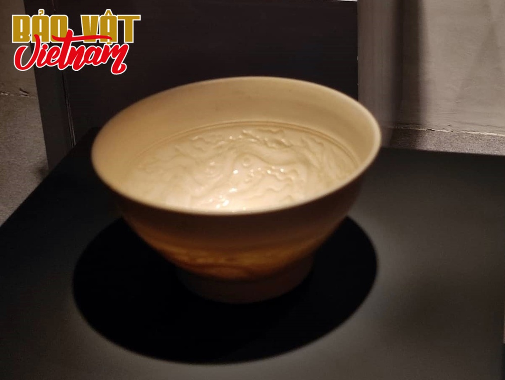 Kỳ diệu chiếc b&aacute;t si&ecirc;u mỏng của Ho&agrave;ng th&agrave;nh Thăng Long: &Aacute;nh s&aacute;ng xuy&ecirc;n qua, soi thấy rồng - Ảnh 11.